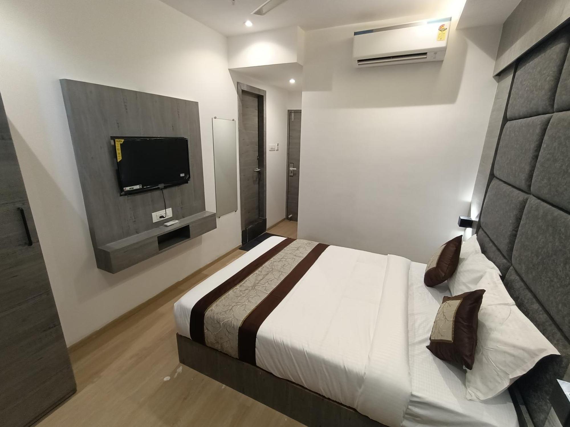 Hotel Beverly Palace Santacruz - Near Bkc - Airport T1 Mumbai (Bombay)
