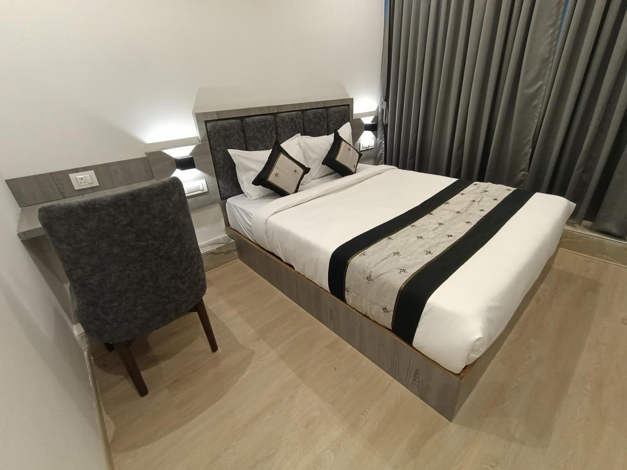 Beverly Palace Santacruz - Near Bkc - Airport T1 Mumbai (Bombay)